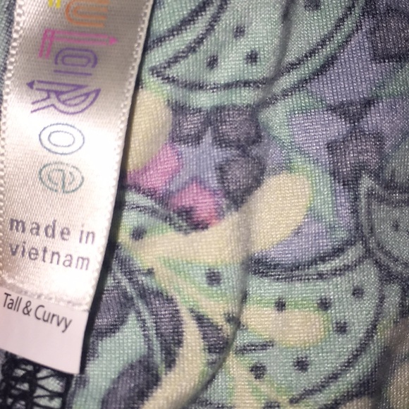 LuLaRoe leggings💚 - Picture 3 of 4